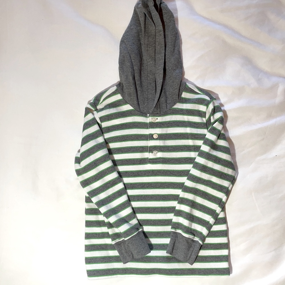 Carter’s Kid Long sleeve hooded 3 button shirt